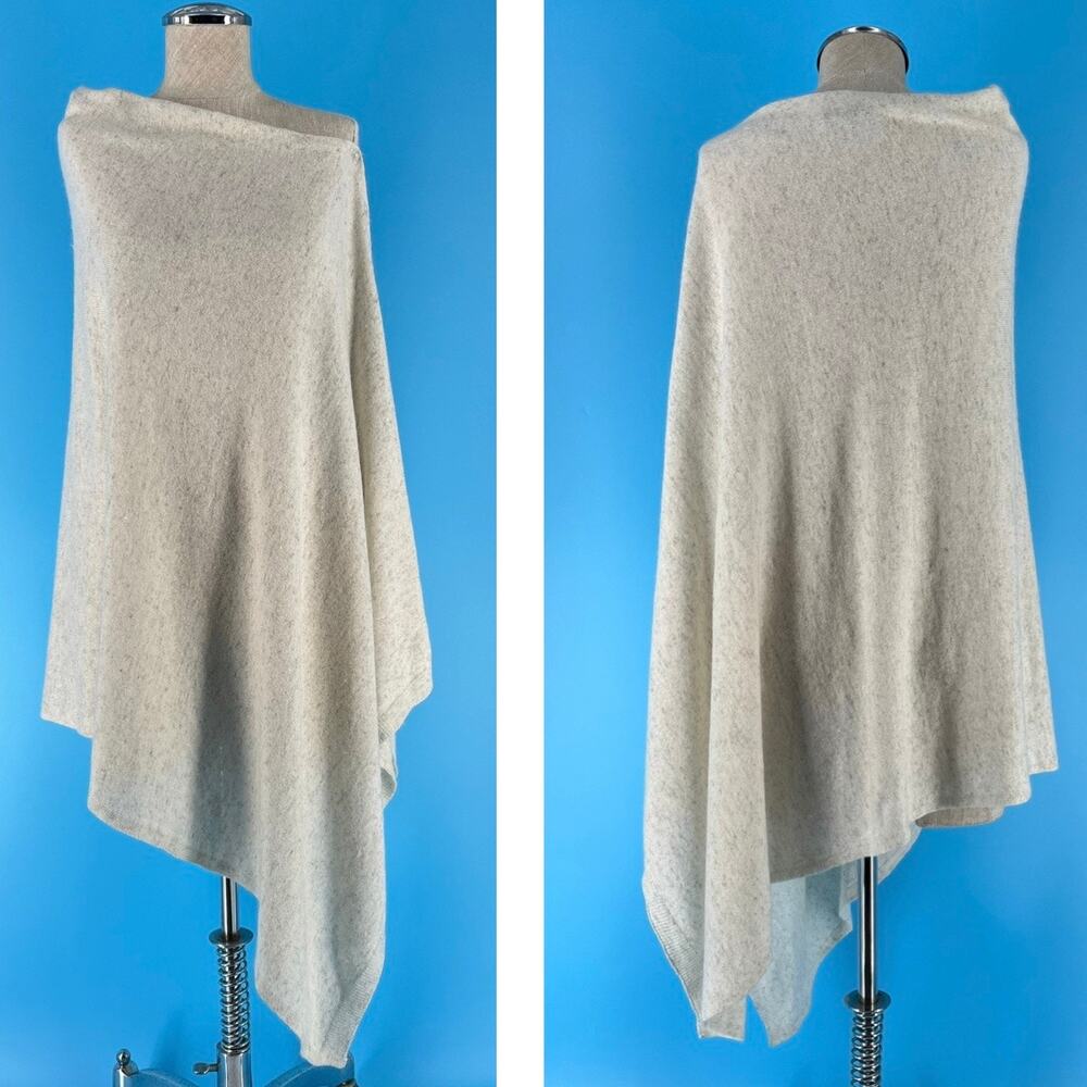 Charlie Paige poncho